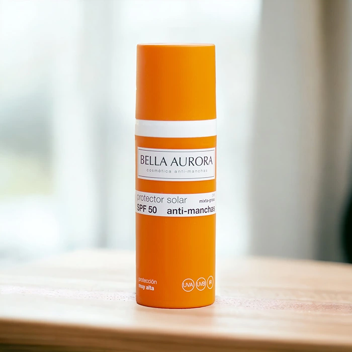 Anti-Dark Spot Sunscreen SPF50+ Combination-Oily Skin