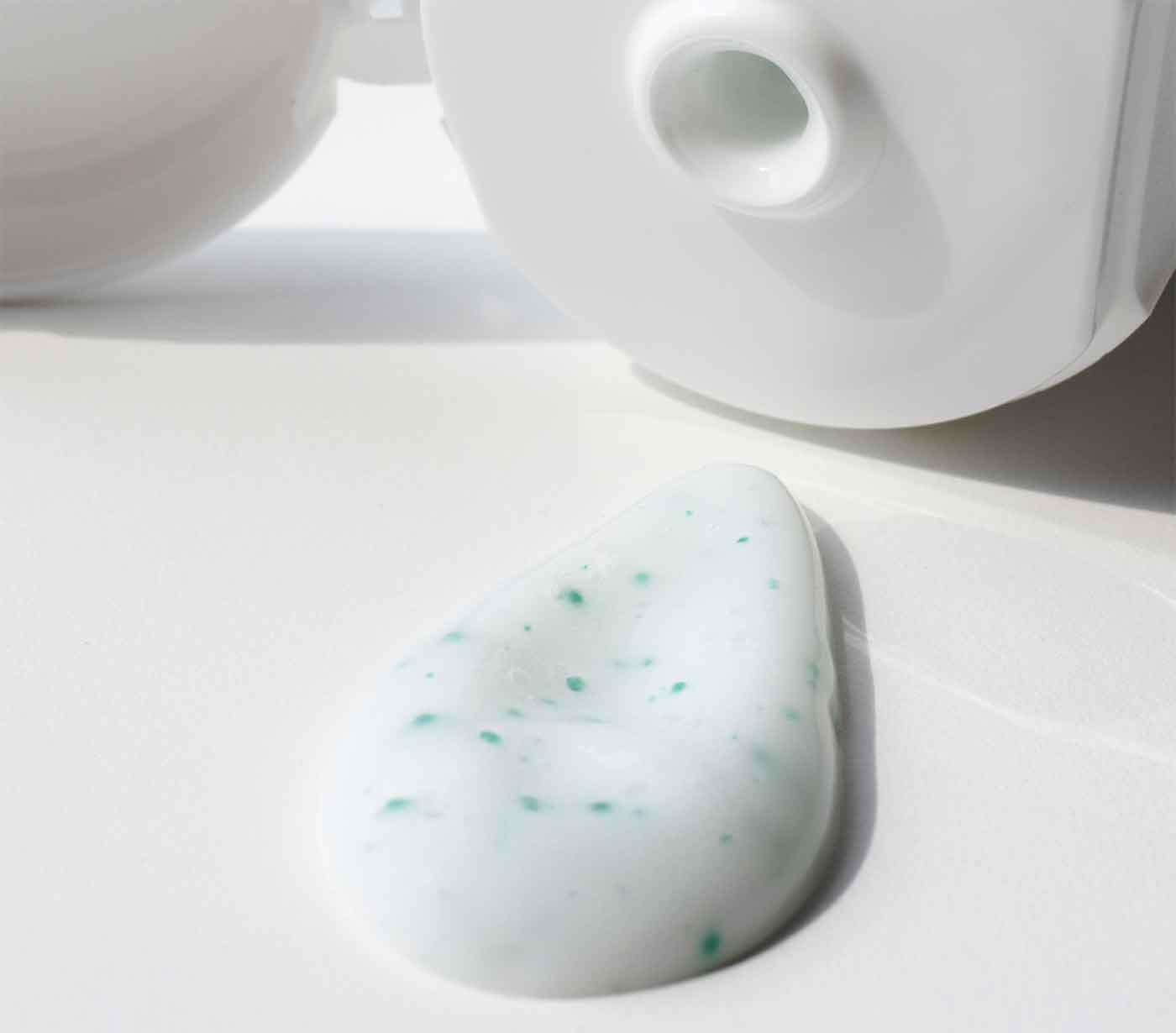 Anti-Dark Spot Brightening Exfoliating Gel